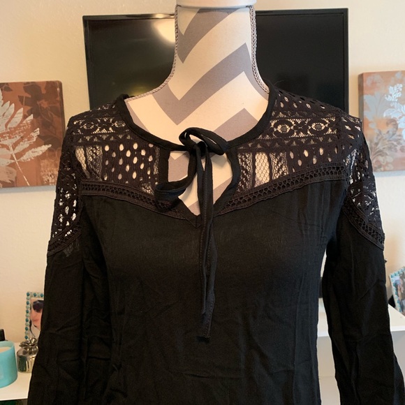 Leo Rosi Boho Lace Rory black top size medium - Picture 3 of 7